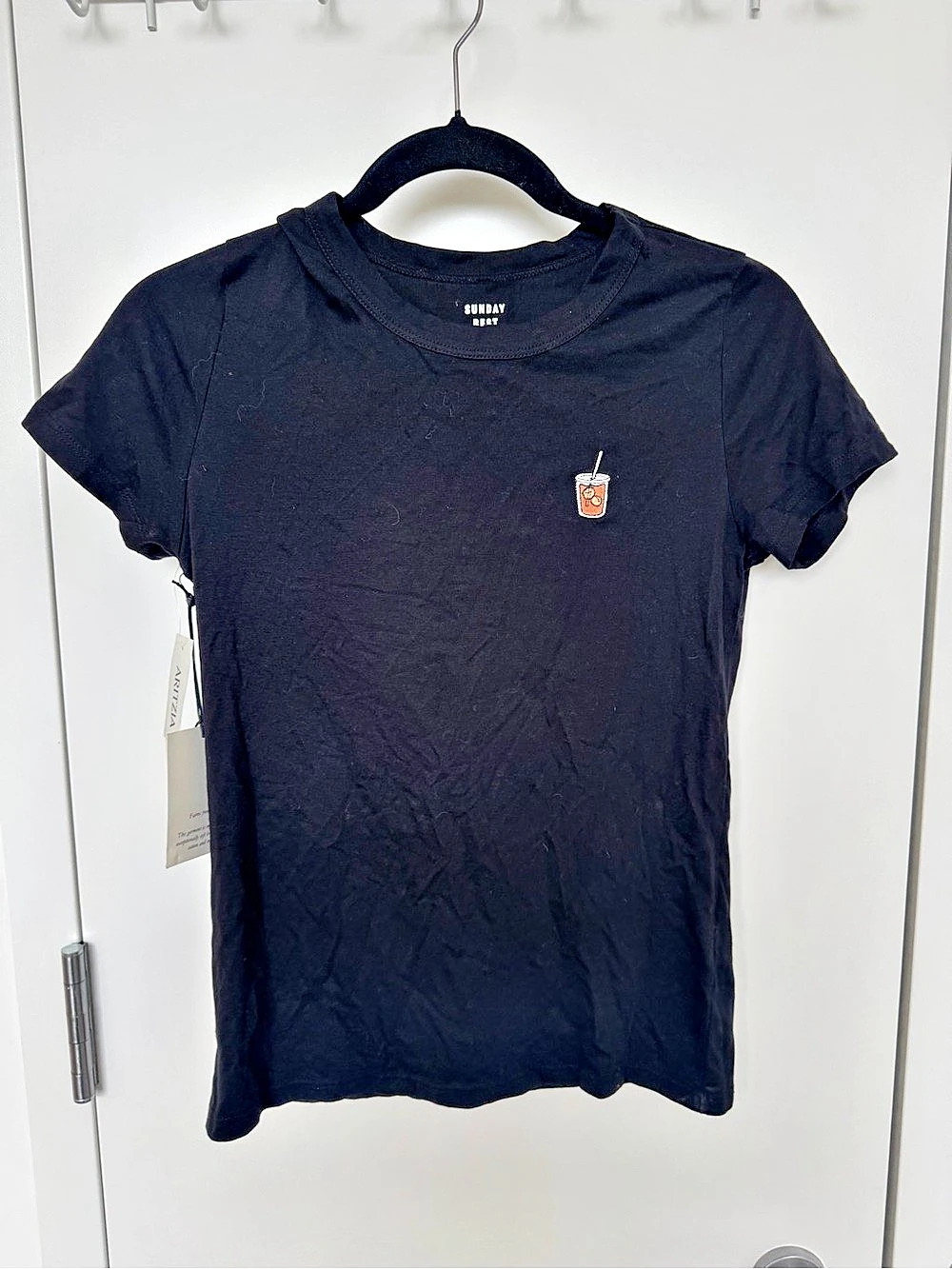 Aria is Sunday Best Short Sleeve Graphic Tee in Black Size Small NWT